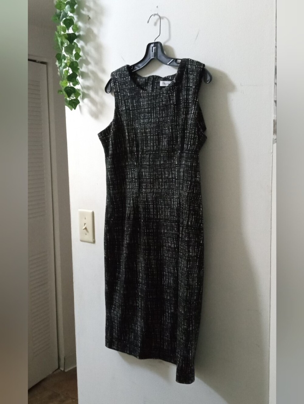 Calvin Klein Black and White Textured Sheath Dress